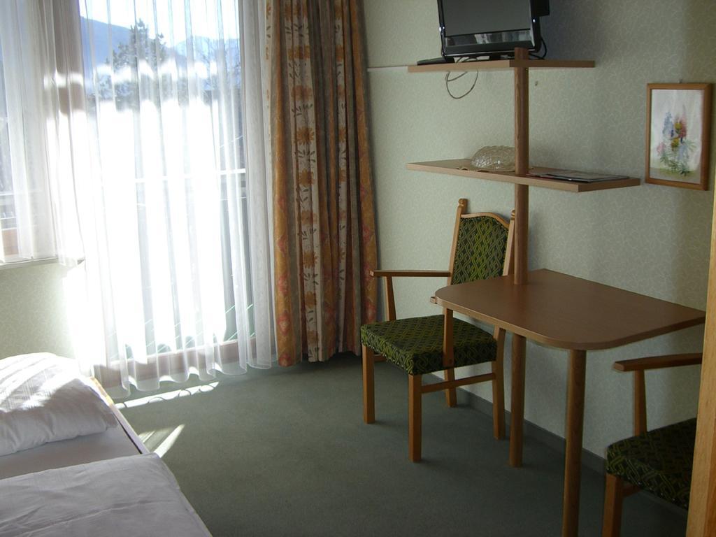 Hotel Gaestehaus Truskaller à Mallnitz Chambre photo
